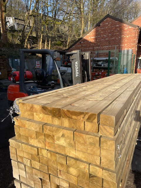4X3 TIMBER JOIST / DECKING / ROOFING / FLOORING BEAMS - 4.8M LENGTH