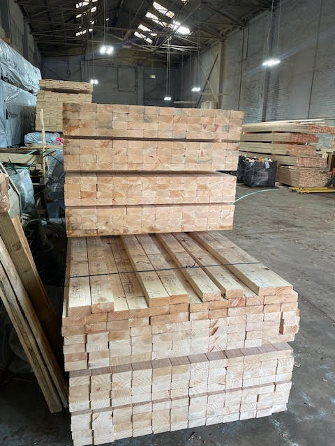 C16 4X2 TIMBER JOISTS 4.8M AND 3.6M