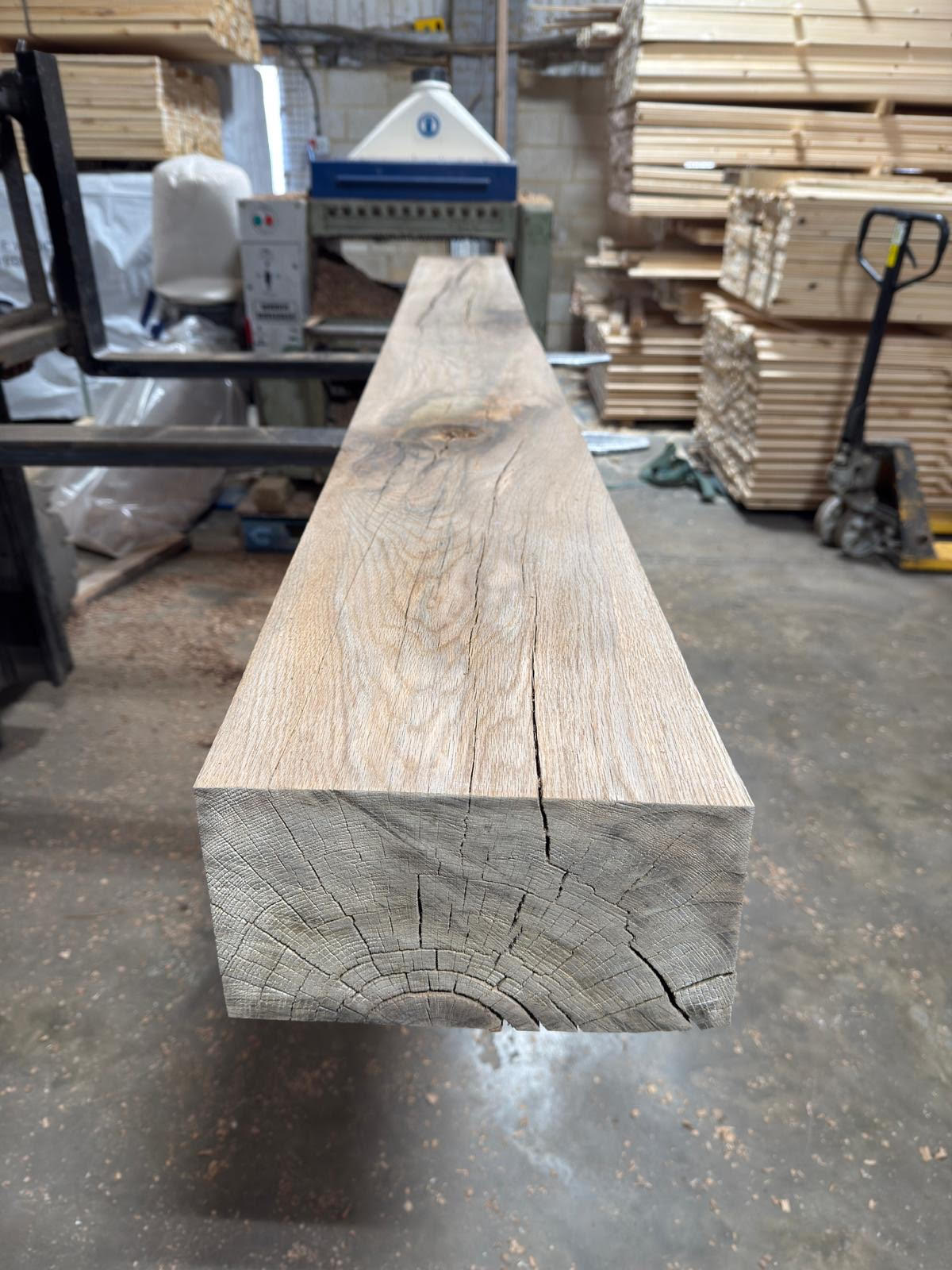 HUGE HARDWOOD OAK TIMBER BEAM / SLEEPER / LINTEL - 2.6M